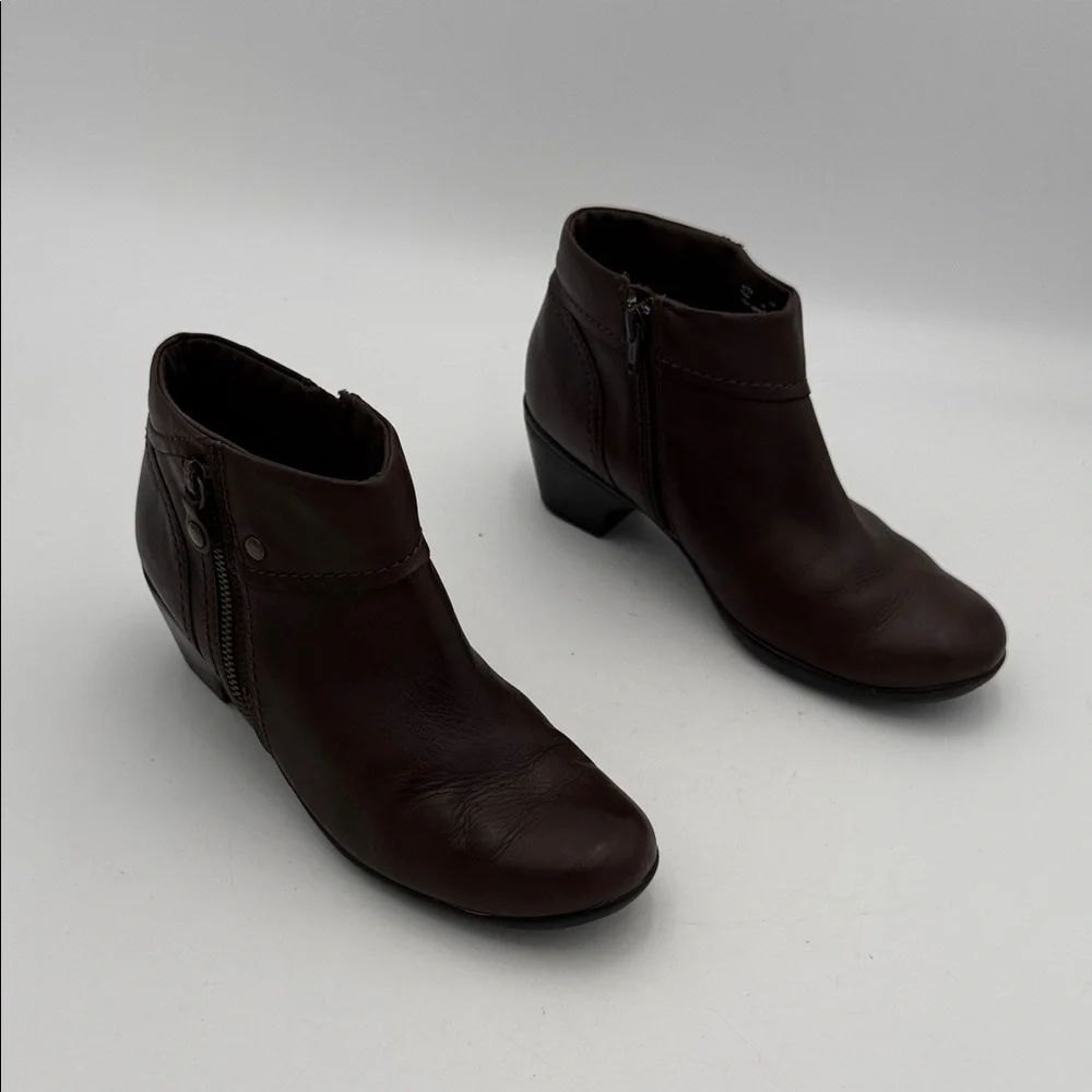 Clarks Elegant Brown Ankle Boots women 9M casual office retro comfort Y2K